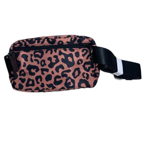 Lululemon Everywhere Leopard Print Belt Bag - Picture 6 of 15